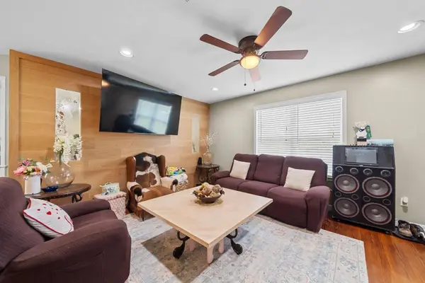 202 Sweed ST, Brenham, TX 77833