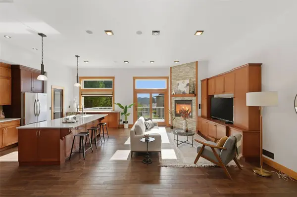9723 Harborview PL NW, Gig Harbor, WA 98332