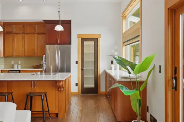 9723 Harborview PL NW, Gig Harbor, WA 98332