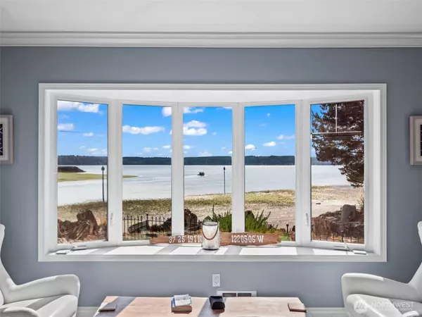 4957 NE Canal LN, Hansville, WA 98340