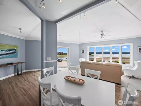 4957 NE Canal LN, Hansville, WA 98340