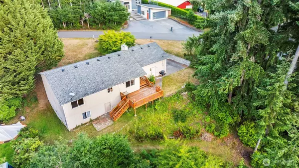 90 E Treasure Island DR, Allyn, WA 98524