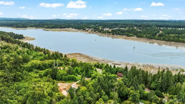 3241 E State Route 302, Belfair, WA 98528