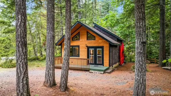 21 N Gadwall PL N, Hoodsport, WA 98548