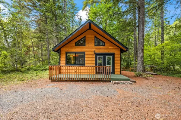 21 N Gadwall PL N, Hoodsport, WA 98548