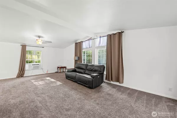 3303 Jackson Lake RD NW, Lakebay, WA 98349