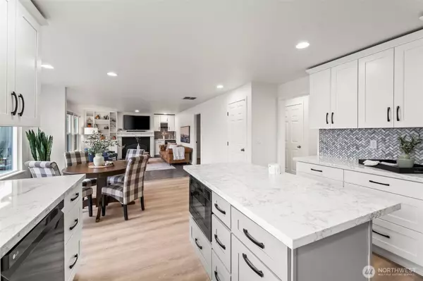 5756 Eldorado PL NW, Bremerton, WA 98312