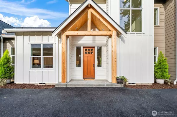 2811 McHugh AVE, Enumclaw, WA 98022