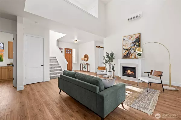 2811 McHugh AVE, Enumclaw, WA 98022