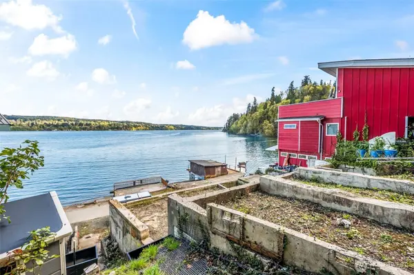 9169 SE Fragaria RD, Olalla, WA 98359