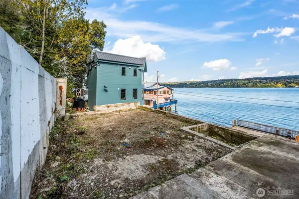 9169 SE Fragaria RD, Olalla, WA 98359