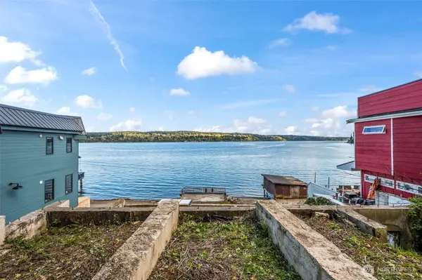 9169 SE Fragaria RD, Olalla, WA 98359