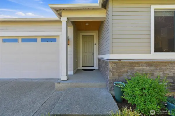 6657 Skipper LN SE, Port Orchard, WA 98367