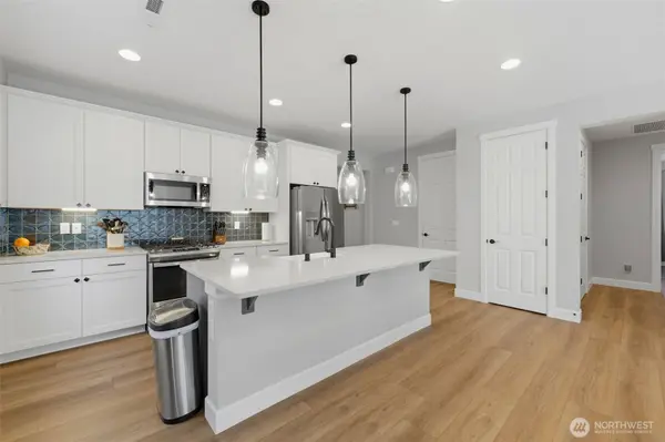 6657 Skipper LN SE, Port Orchard, WA 98367