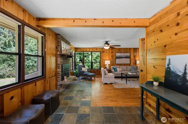 10146 Banner RD SE, Olalla, WA 98359