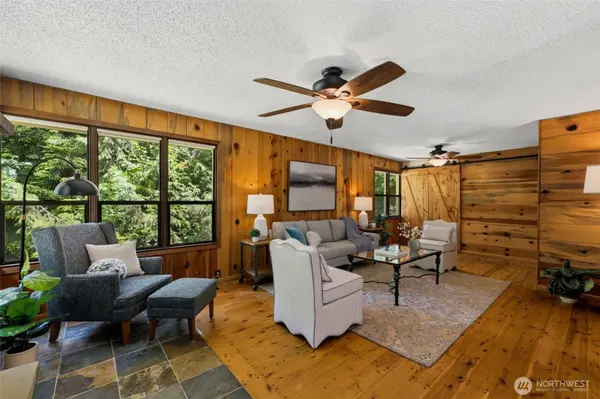 10146 Banner RD SE, Olalla, WA 98359