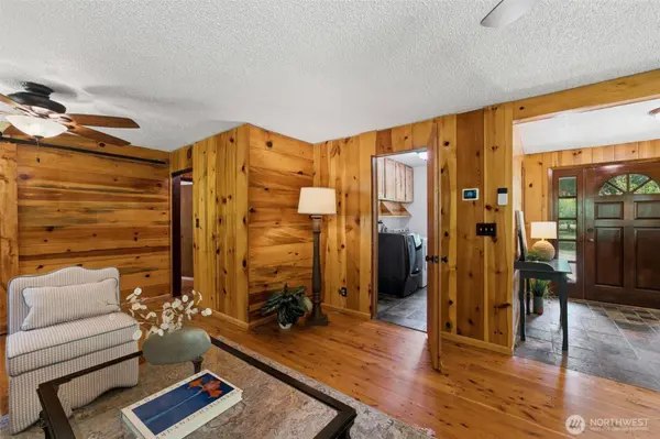 10146 Banner RD SE, Olalla, WA 98359