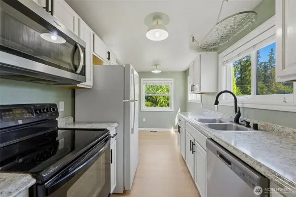 11418 Jovita BLVD E, Edgewood, WA 98372