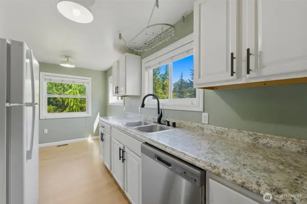 11418 Jovita BLVD E, Edgewood, WA 98372