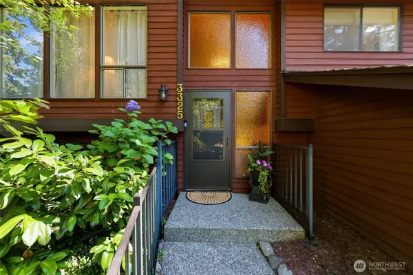 3325 SE Summer PL, Port Orchard, WA 98366