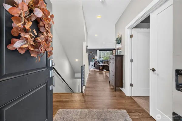 10230 Sentinel LOOP, Gig Harbor, WA 98332