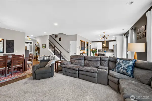 10230 Sentinel LOOP, Gig Harbor, WA 98332
