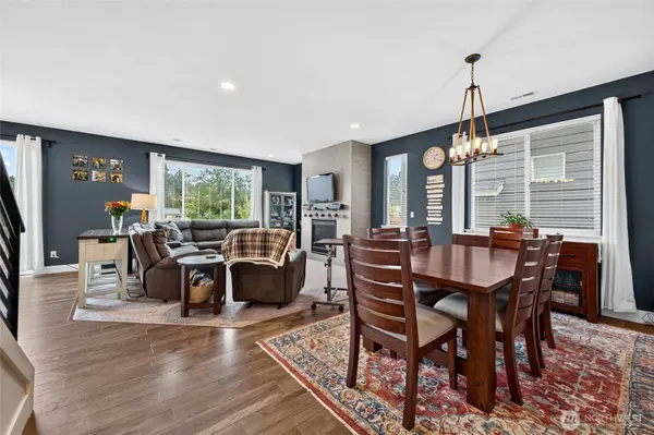 10230 Sentinel LOOP, Gig Harbor, WA 98332