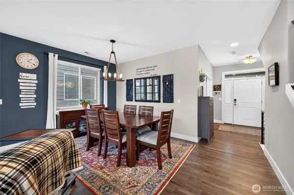 10230 Sentinel LOOP, Gig Harbor, WA 98332
