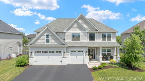 466 Bloomfield Cir W