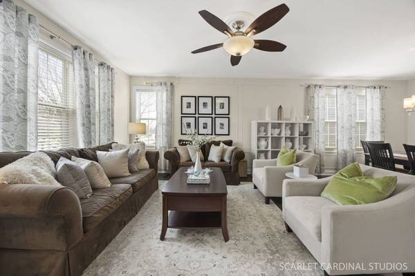 253 Bluegrass Parkway, Oswego, IL 60543