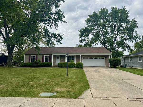 18 Cayman Drive, Montgomery, IL 60538