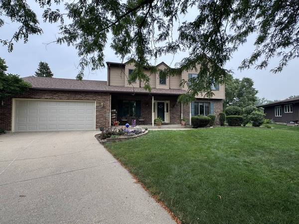 36 Crofton CT, Oswego, IL 60543