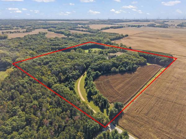 1349 Sleepy Hollow RD, Amboy, IL 61310