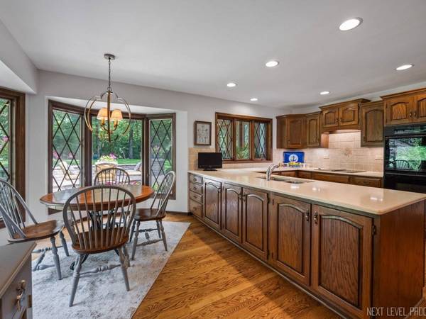 6181 Shorewood CT, Lisle, IL 60532