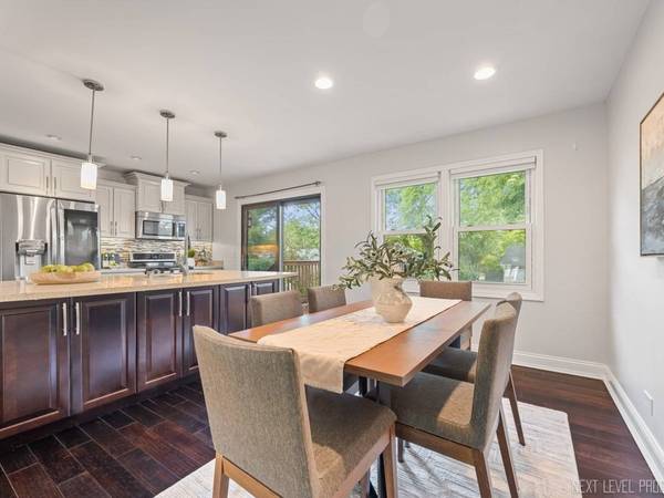 259 Cunningham LN, Bloomingdale, IL 60108