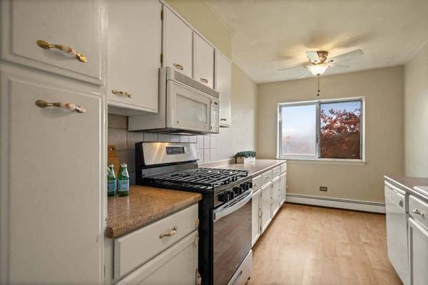 1311 S Finley RD #416, Lombard, IL 60148