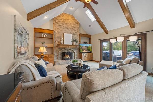 3819 Cadella CIR, Naperville, IL 60564