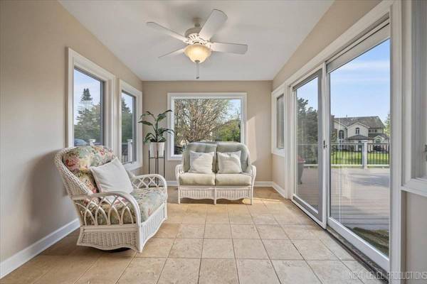 3819 Cadella CIR, Naperville, IL 60564