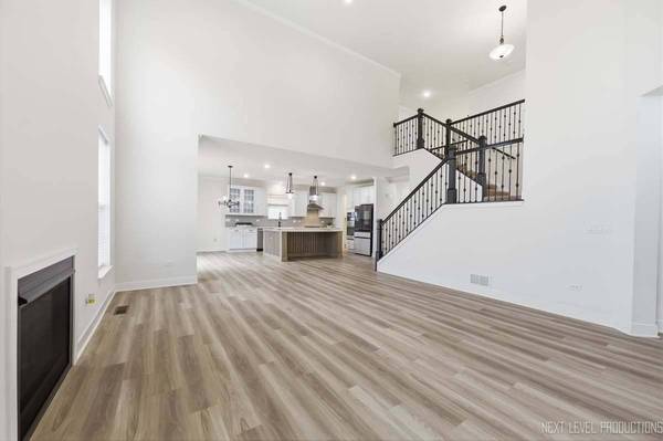 12513 S Willowgate LN, Plainfield, IL 60585