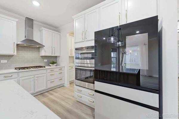 12513 S Willowgate LN, Plainfield, IL 60585