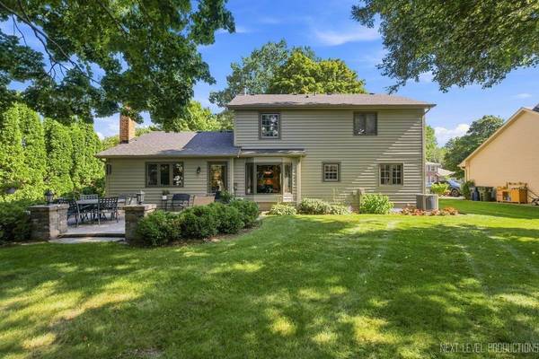 1129 Sunnybrook DR, Naperville, IL 60540