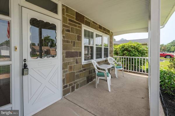 213 HUNTINGTON DR, Southampton, NJ 08088