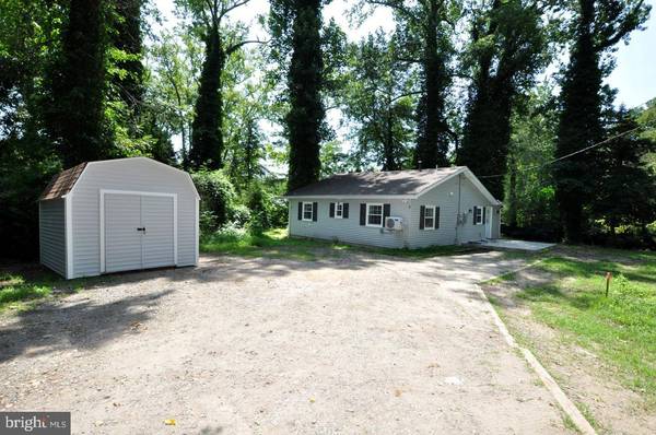 5 ROBERTS, Eastampton, NJ 08060