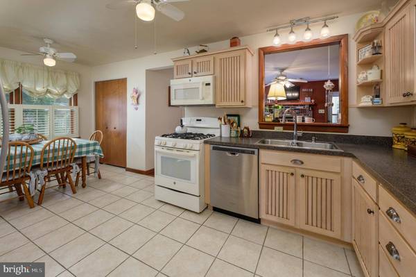 52 BANK ST, Medford, NJ 08055