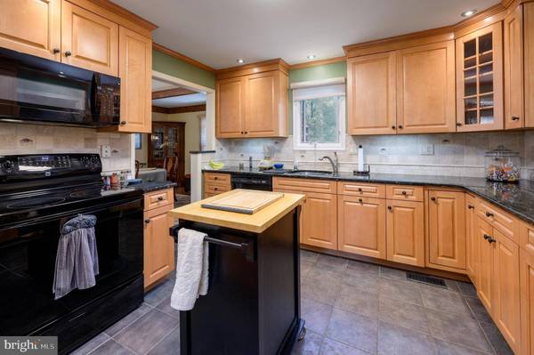 129 HICKORY LN, Medford, NJ 08055