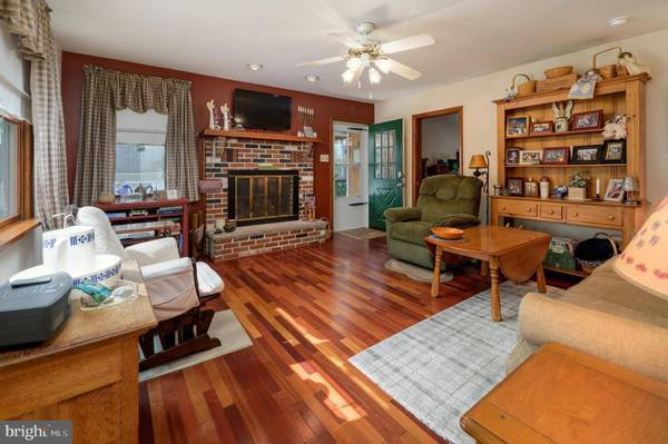 52 BANK ST, Medford, NJ 08055