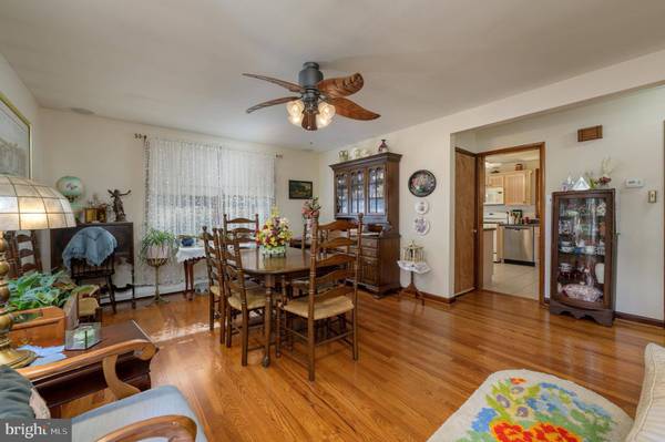 52 BANK ST, Medford, NJ 08055