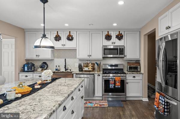 155 TUCKERTON, Medford Lakes, NJ 08055