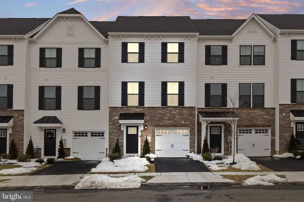 19 ROSEMARY WAY, Mount Laurel, NJ 08054