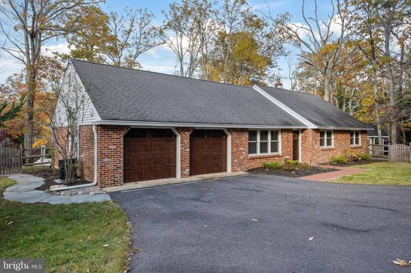 155 TUCKERTON RD, Medford Lakes, NJ 08055